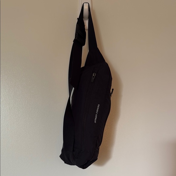 Nike Black Utility Jacket Streamlined Performance - Picture 4 of 4